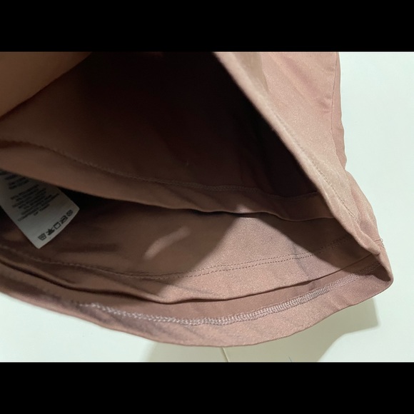 V Neck Cropped Tank Top/Cami - Picture 4 of 4